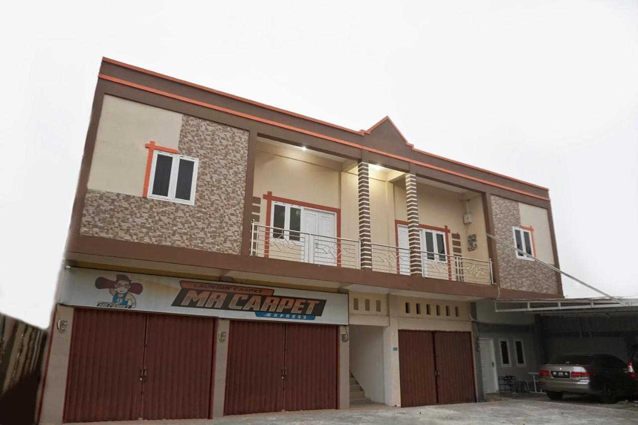Reddoorz Syariah Near Sultan Syarif Kasim II Airport Hotell Pekanbaru Eksteriør bilde